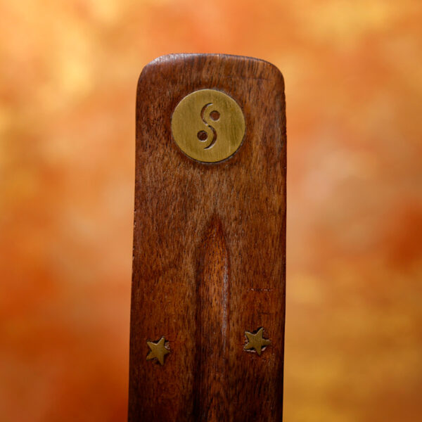 Decorative Sheesham Wood Ashcatcher with Yin Yang Symbol - Image 2