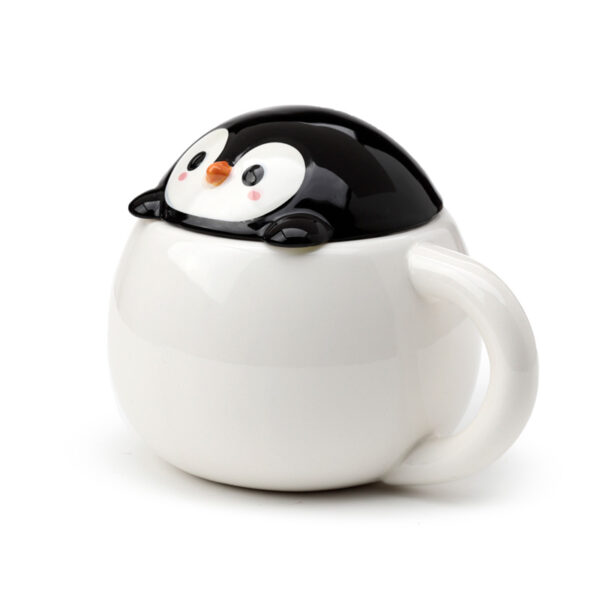 Peeping Lid Ceramic Lidded Animal Mug - Huddle Penguin - Image 4