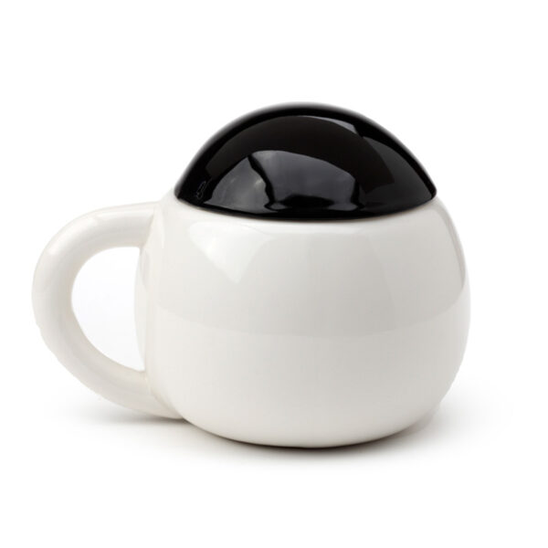 Peeping Lid Ceramic Lidded Animal Mug - Huddle Penguin - Image 5