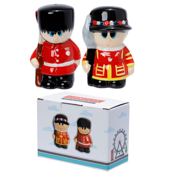 Ceramic Salt & Pepper Set - London Guardsman & Beefeater - Image 11