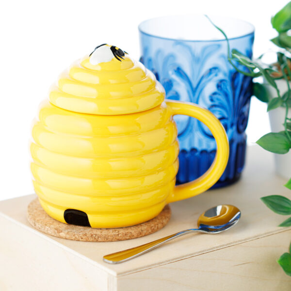 Shaped Ceramic Mug with Lid - Beehive - Image 2