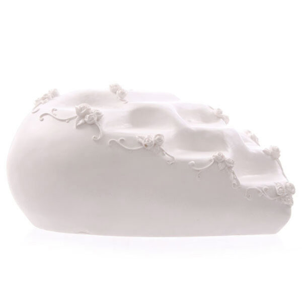 Cute Novelty White Heart Shaped Tiered Display Stand - Image 4
